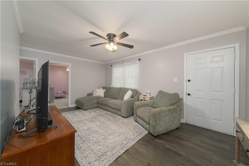 2186 Vienna Dozier Road