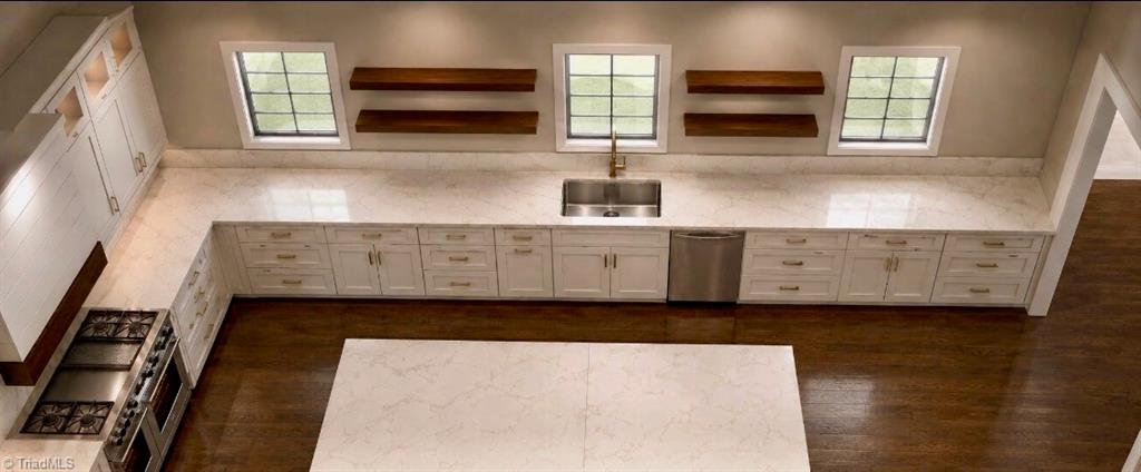 324 NW Banbury Road, Winston-Salem