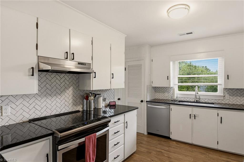 1440 Norwich Road, Winston-Salem