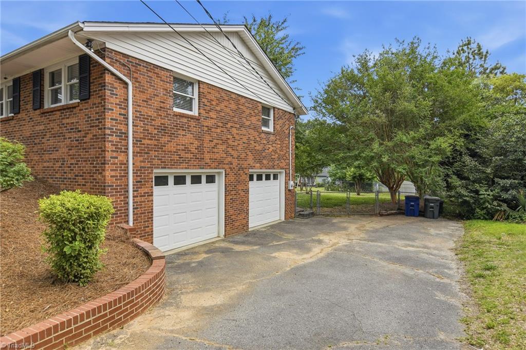 1440 Norwich Road, Winston-Salem