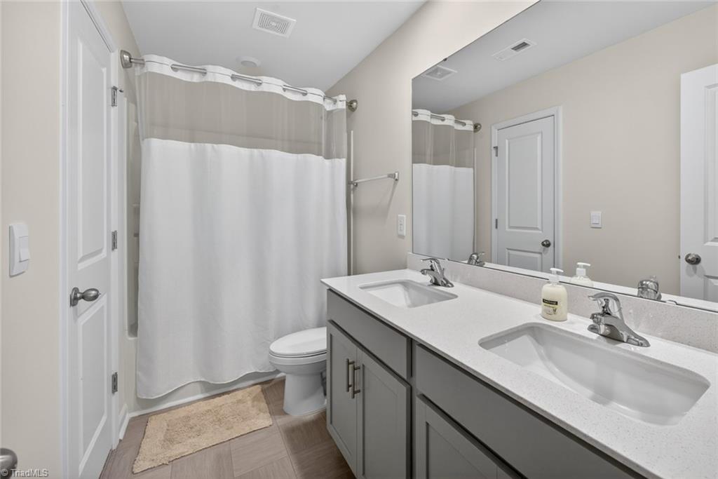 3208 Highlander Point