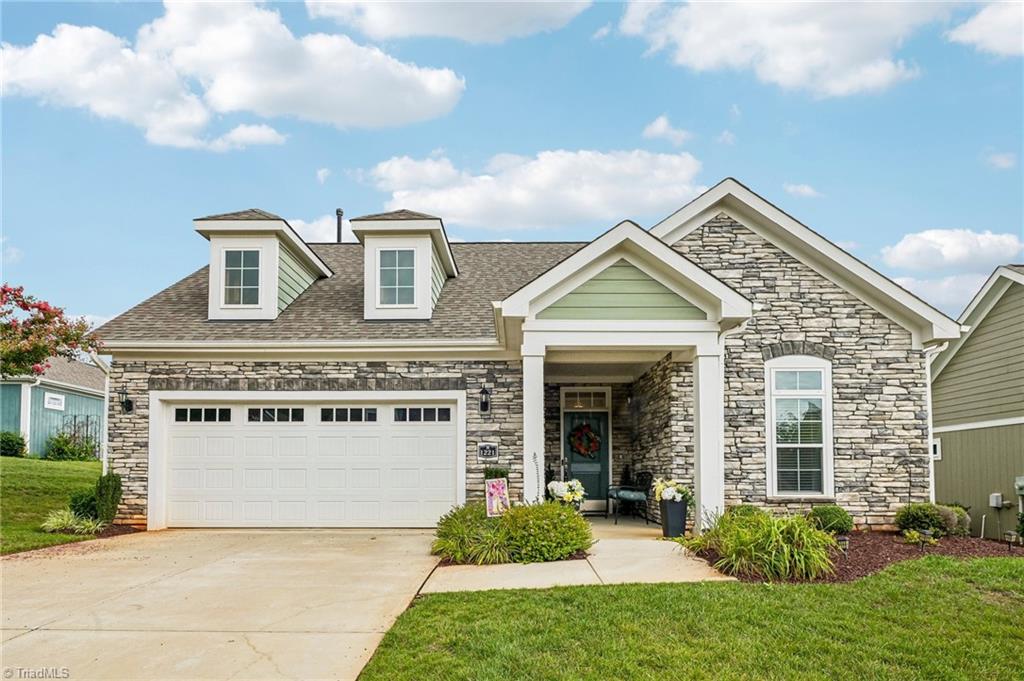 1221 Prospect Drive