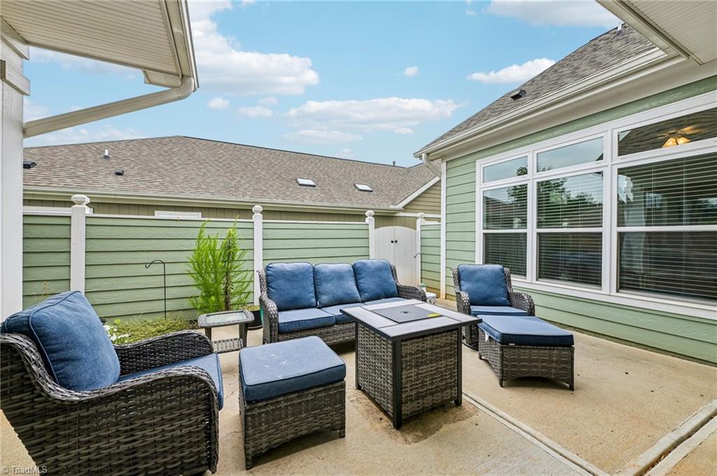 1221 Prospect Drive
