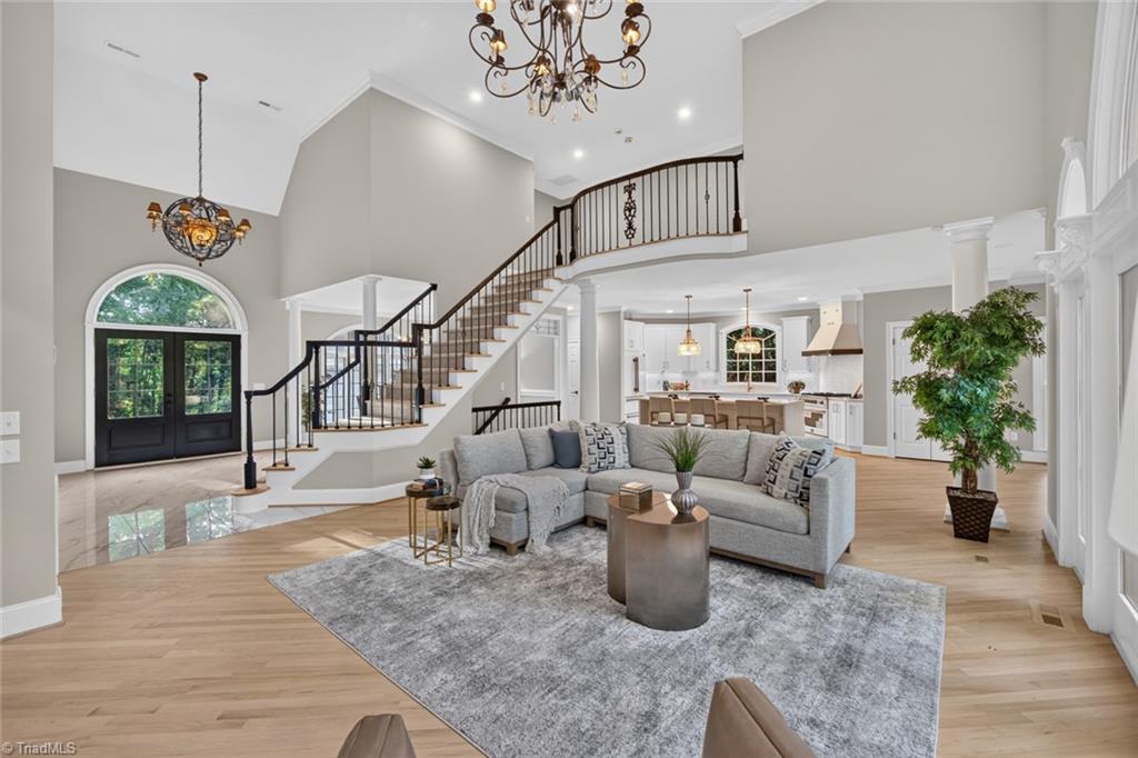 605 Oak Valley Boulevard
