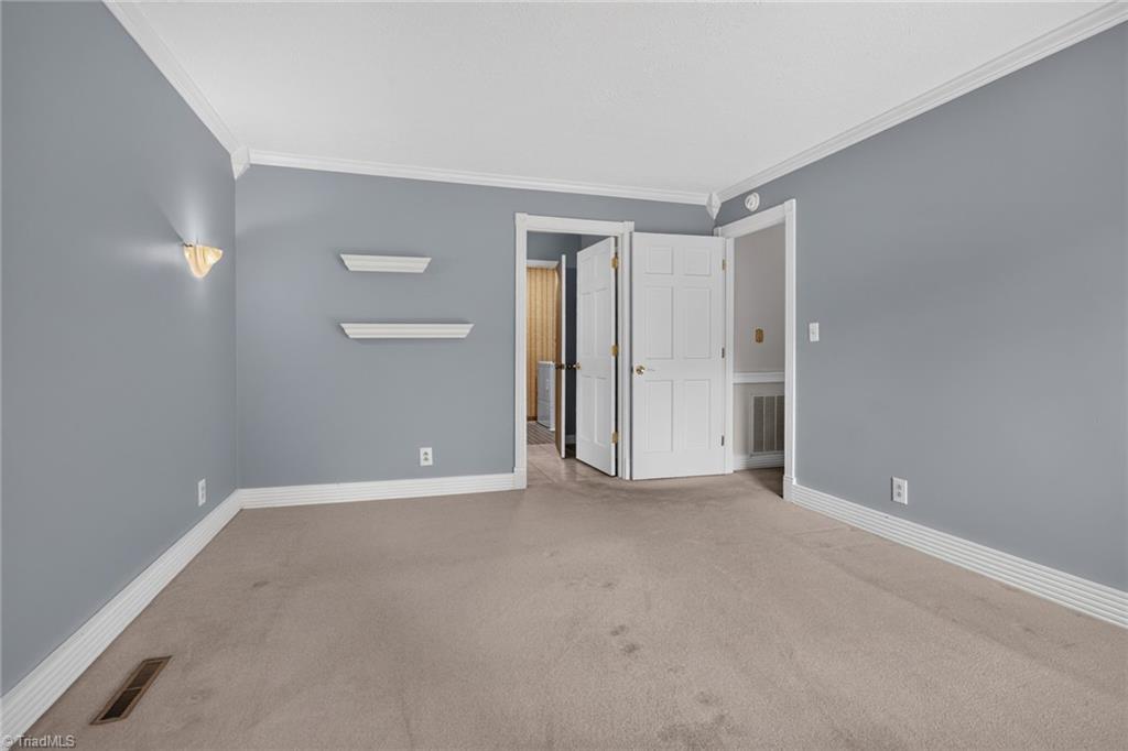 323 Nurse Road