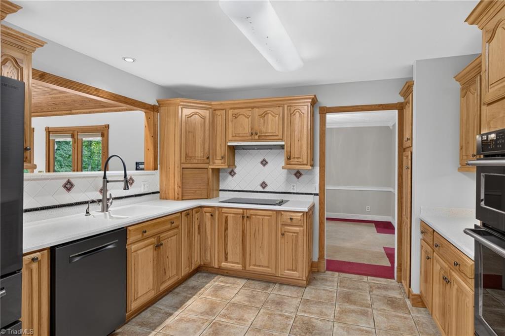 323 Nurse Road