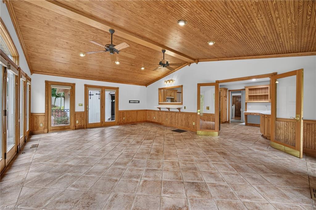 323 Nurse Road