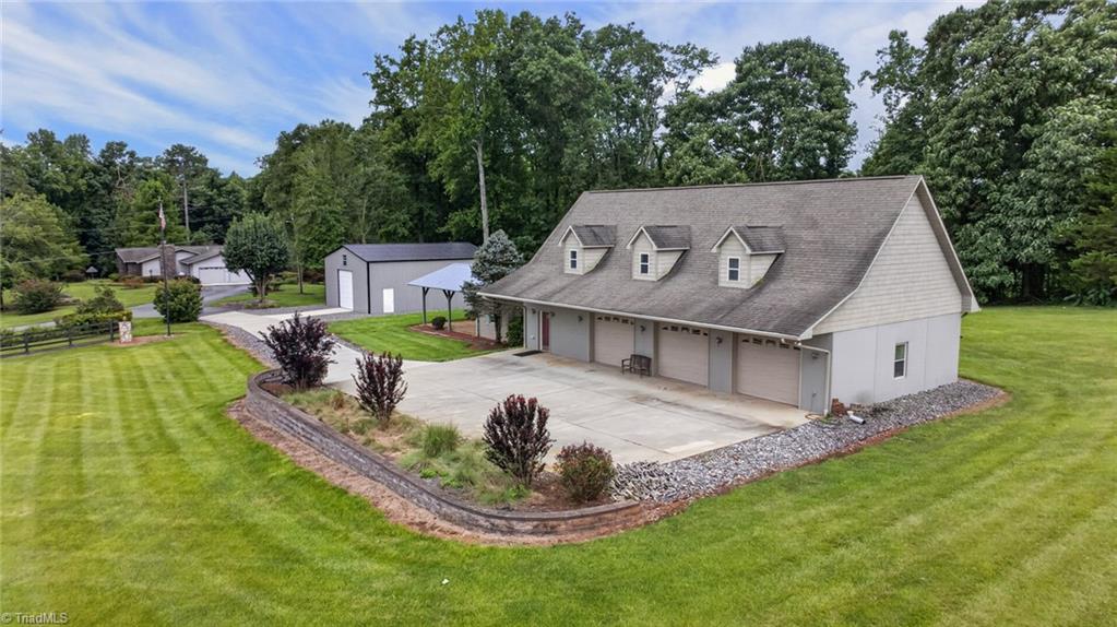 323 Nurse Road