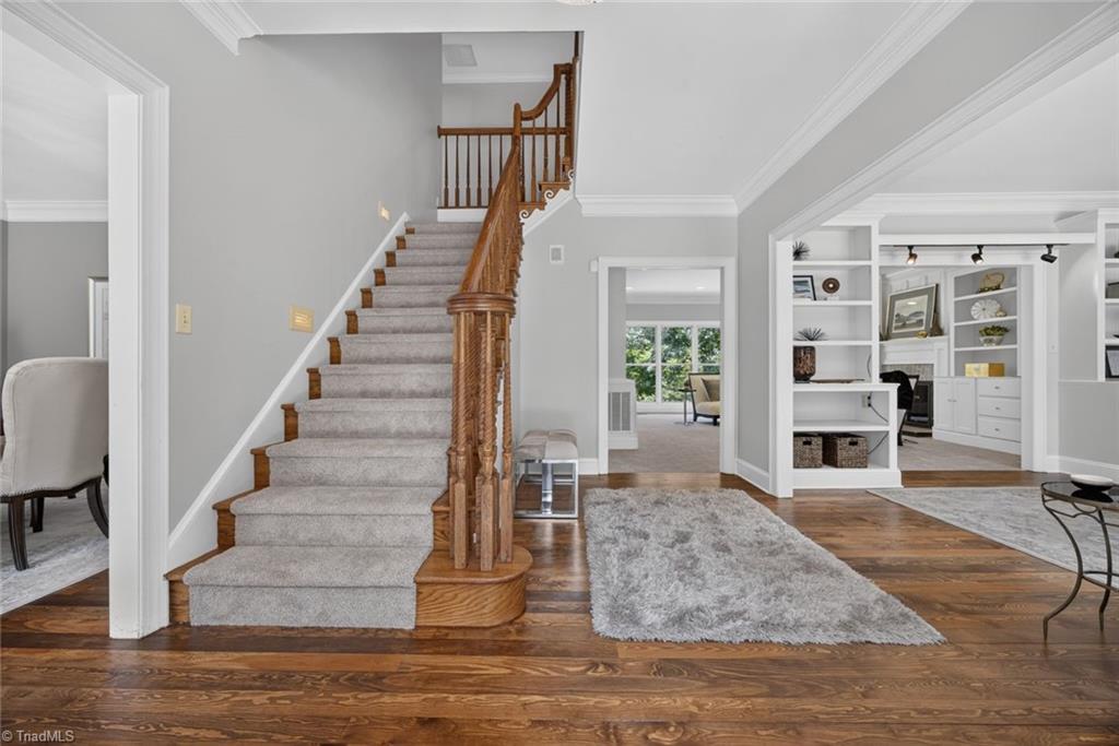 6035 Kempsford Court