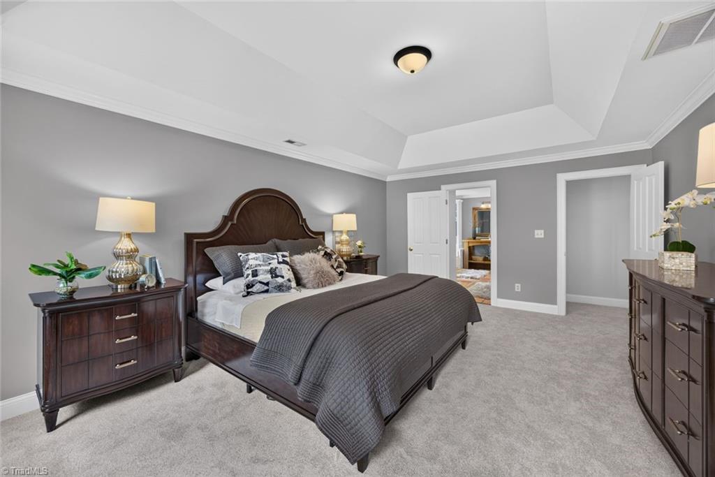 6035 Kempsford Court