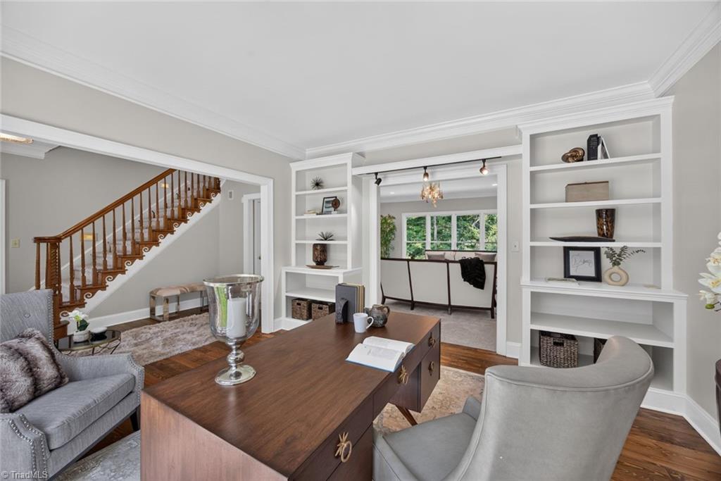 6035 Kempsford Court