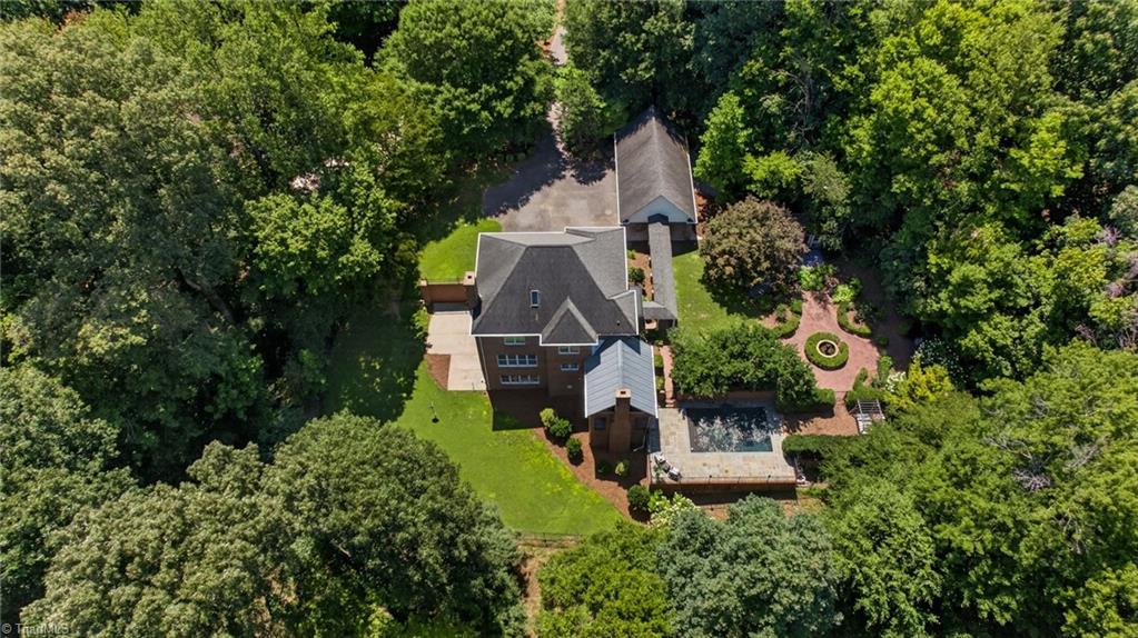 6035 Kempsford Court