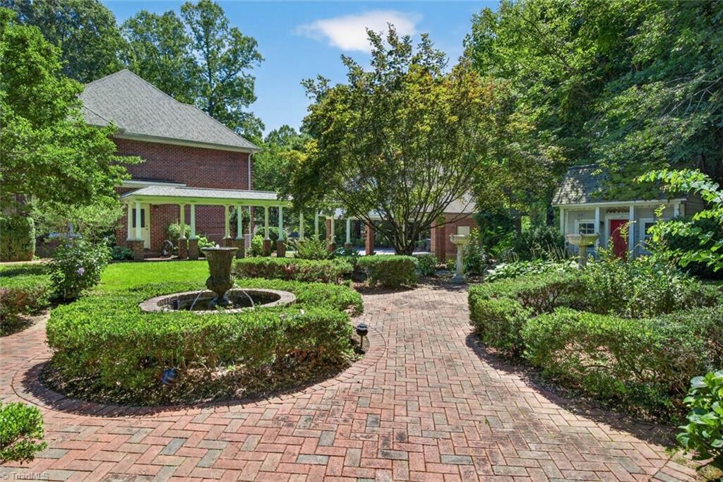 6035 Kempsford Court