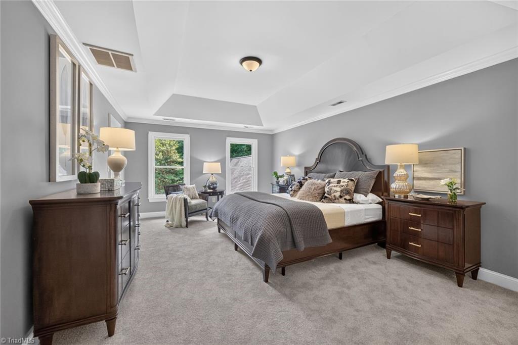 6035 Kempsford Court