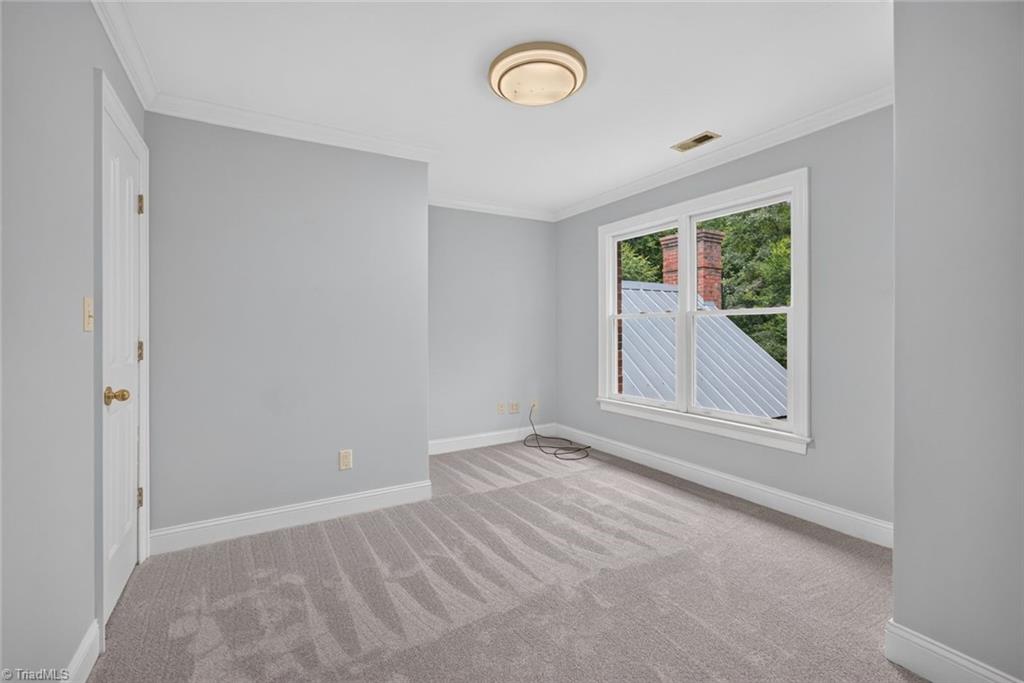 6035 Kempsford Court