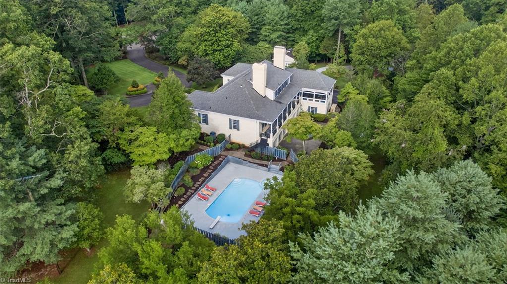 373 Lawrelyn Drive