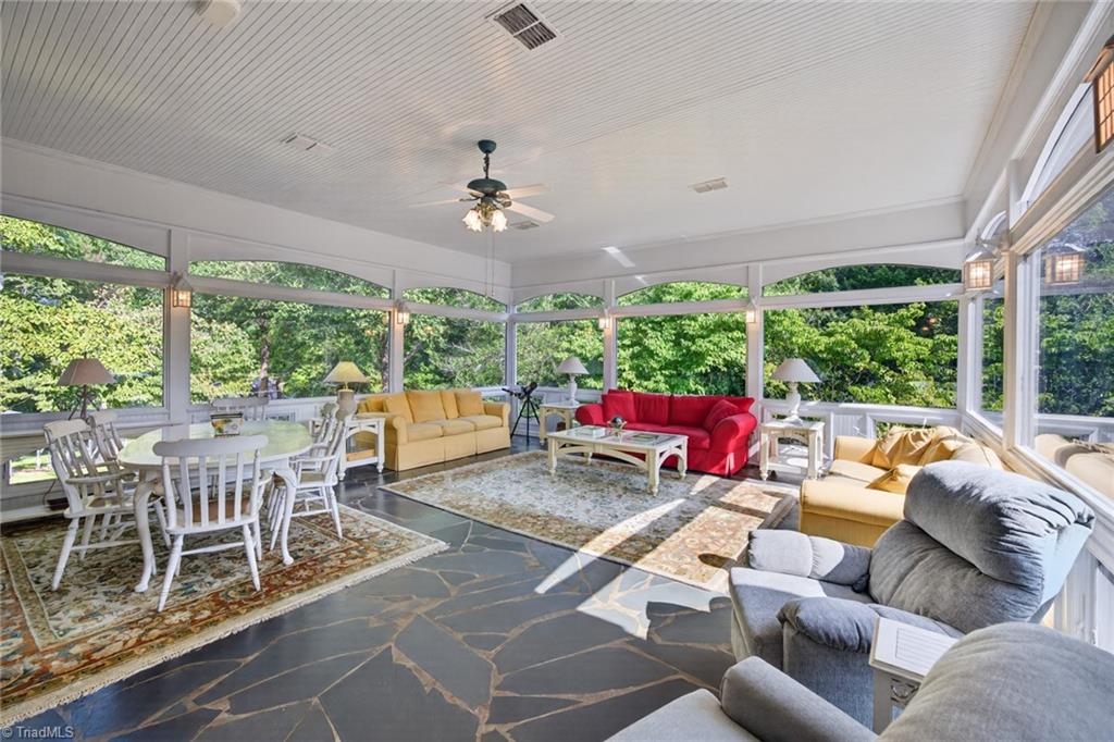 373 Lawrelyn Drive