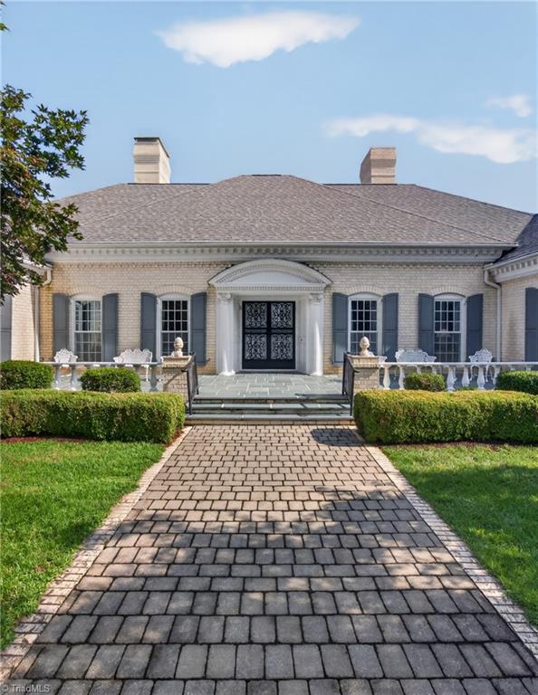 373 Lawrelyn Drive