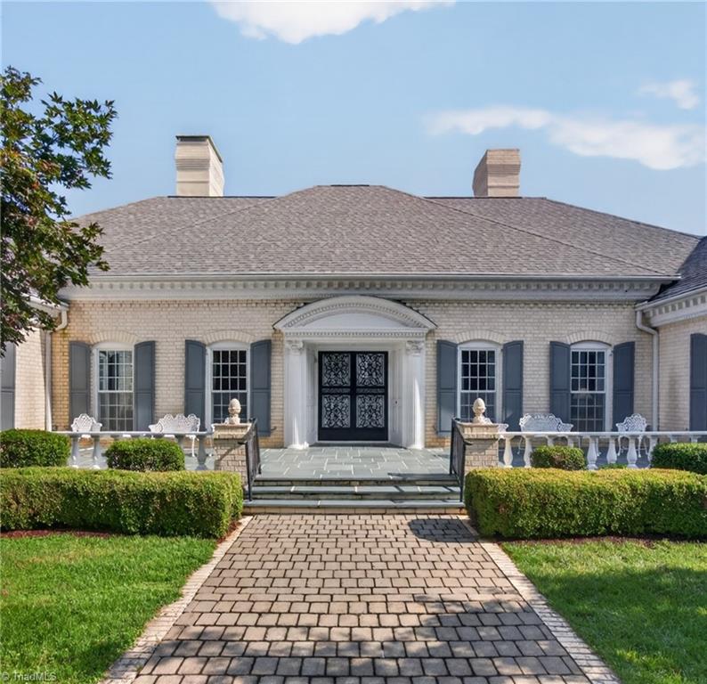 373 Lawrelyn Drive