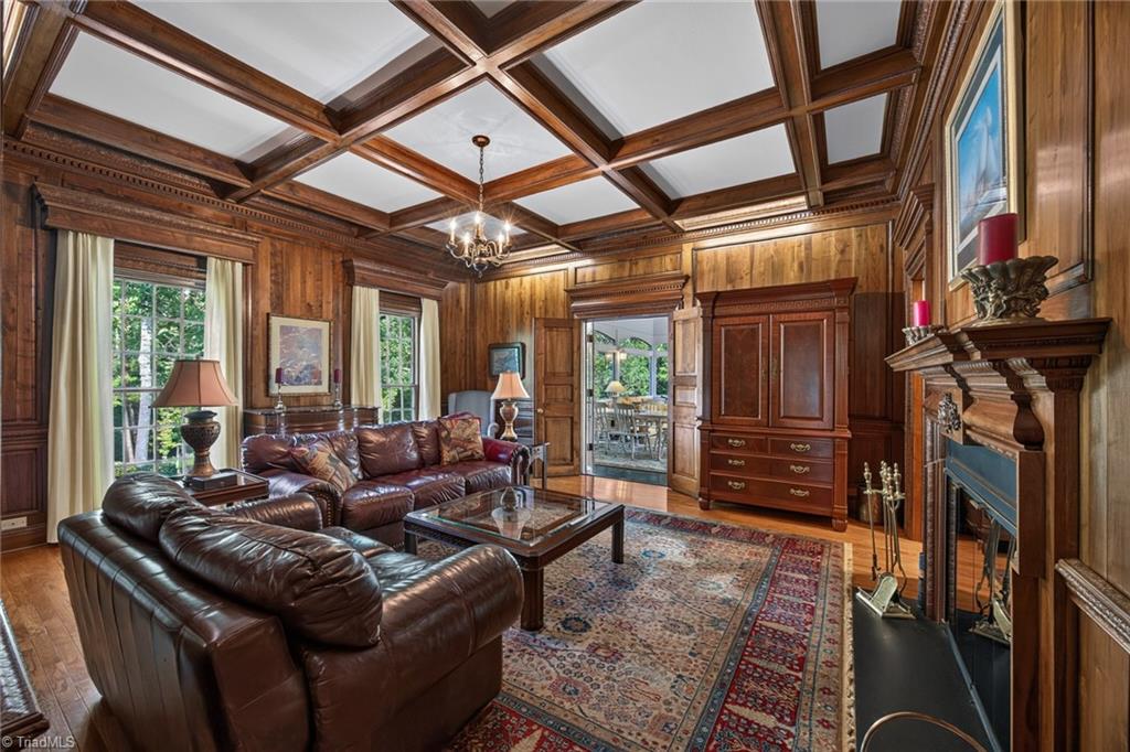 373 Lawrelyn Drive