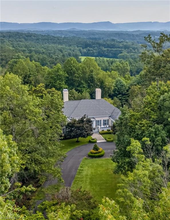 373 Lawrelyn Drive
