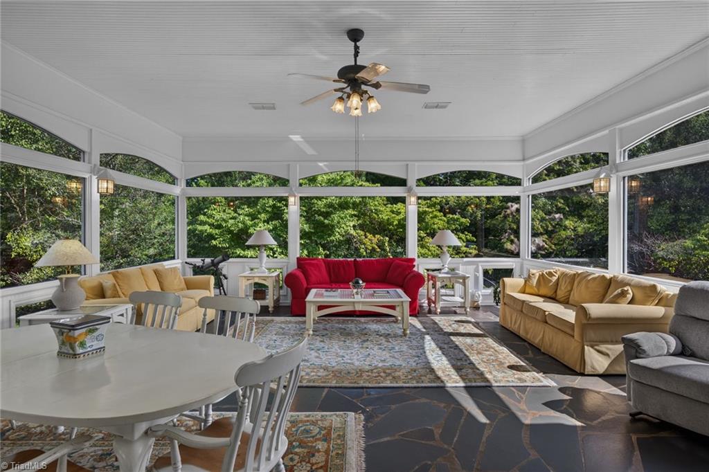 373 Lawrelyn Drive