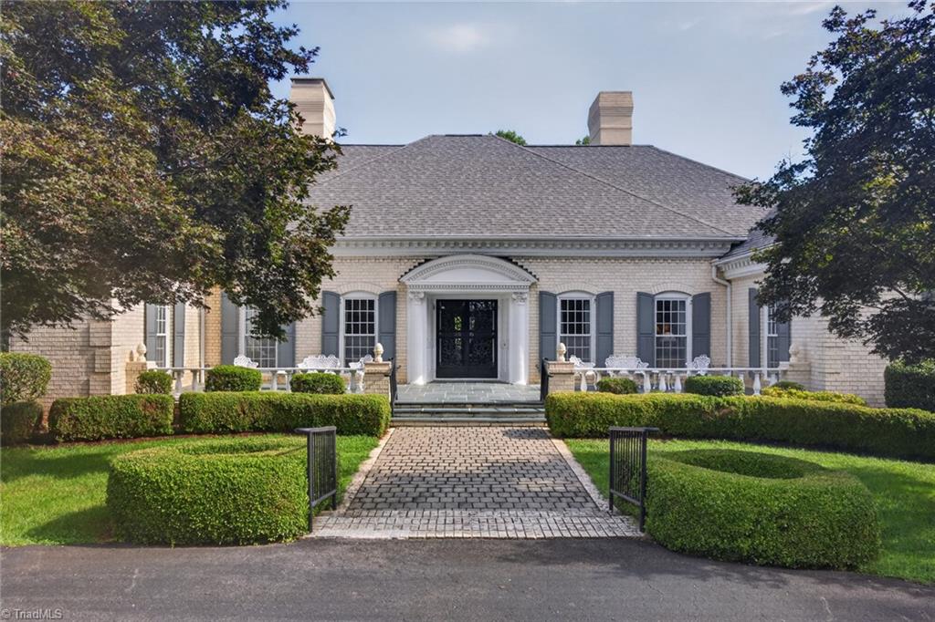 373 Lawrelyn Drive
