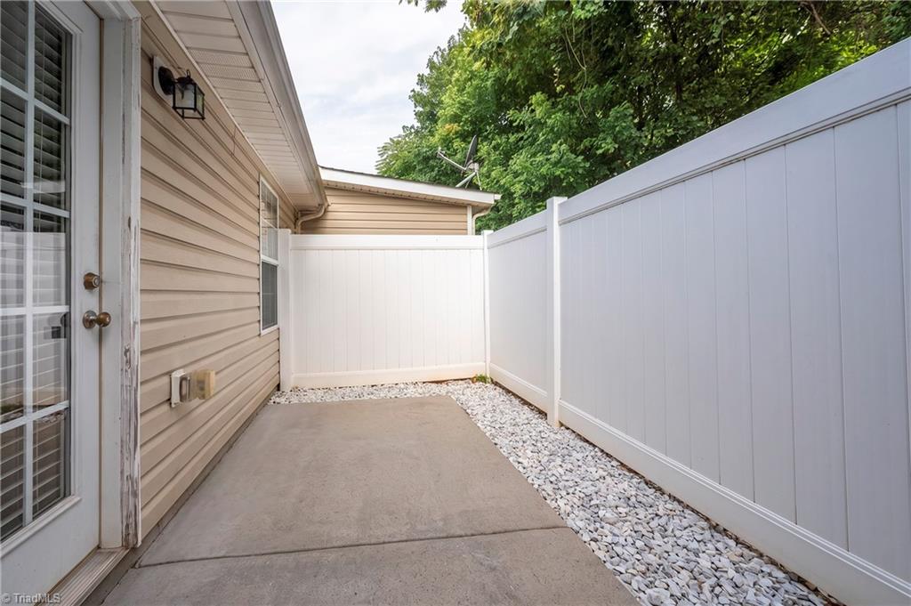 3273 Hyde Place Circle, Winston-Salem
