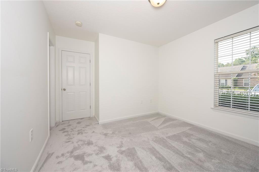 3273 Hyde Place Circle, Winston-Salem