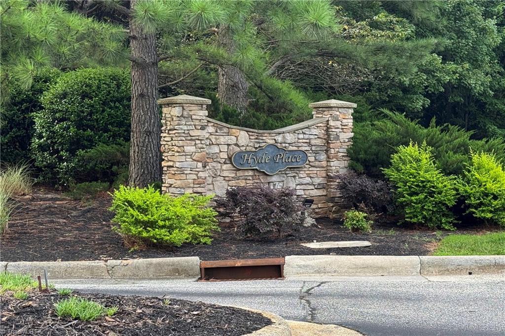 3273 Hyde Place Circle, Winston-Salem
