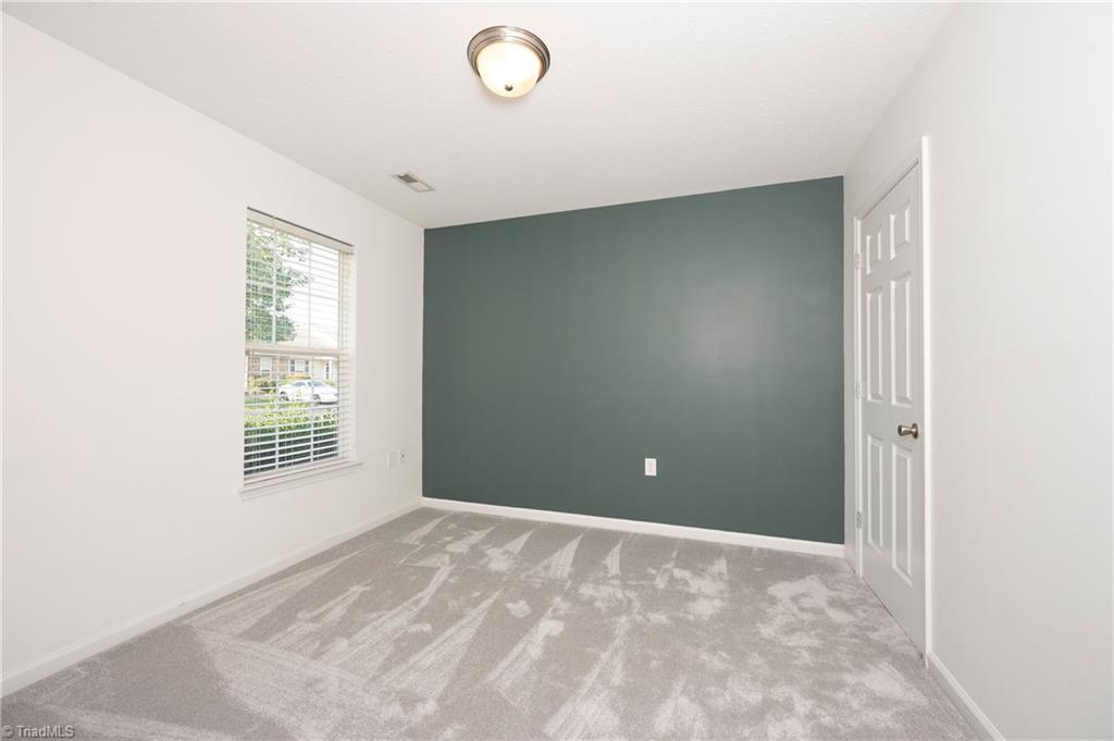 3273 Hyde Place Circle, Winston-Salem