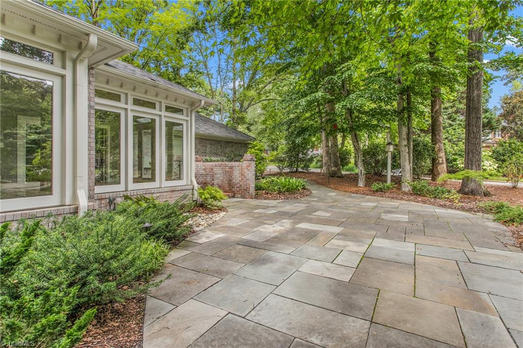 402 Parkmont Drive