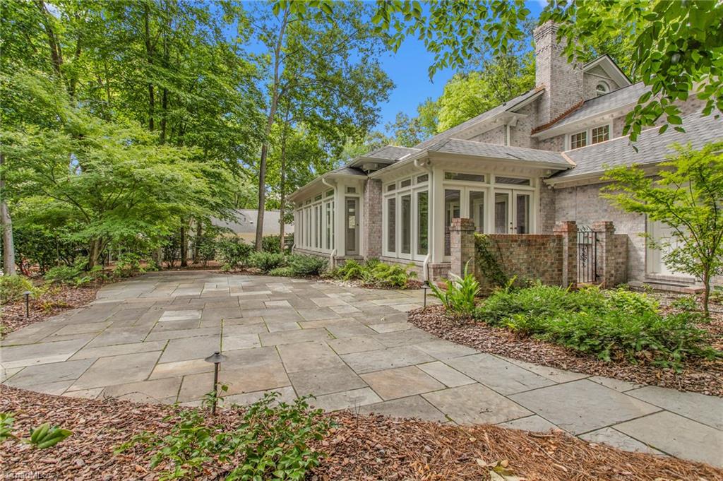 402 Parkmont Drive