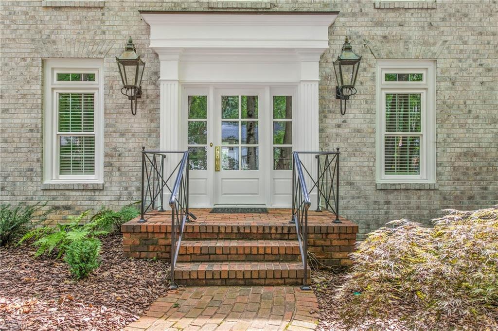 402 Parkmont Drive