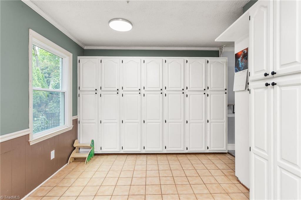 1200 Quail Hollow Road