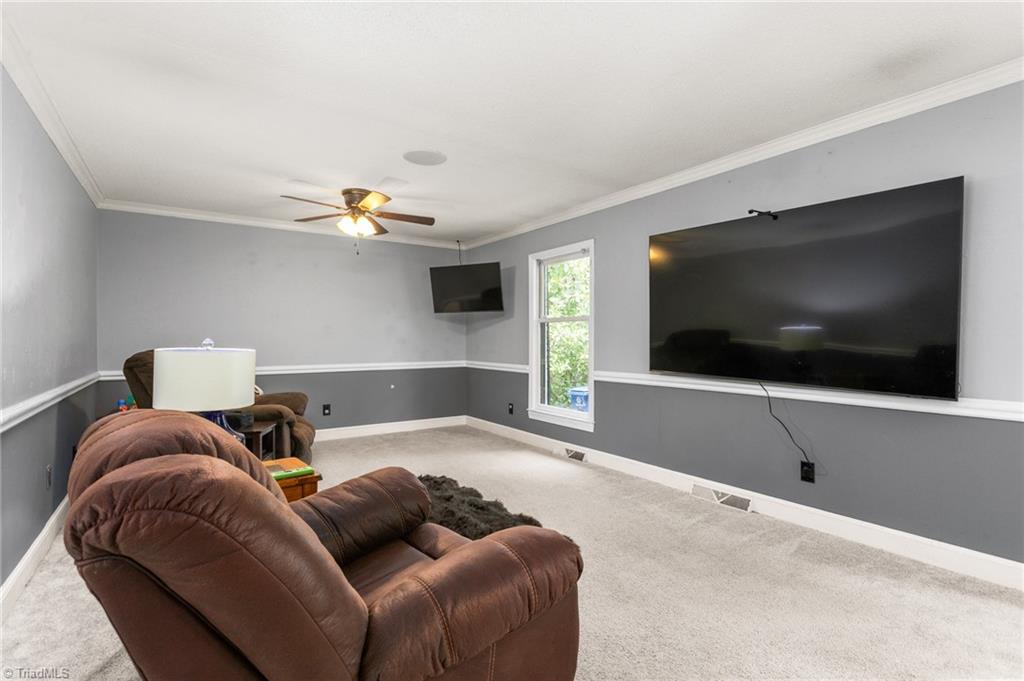 1200 Quail Hollow Road