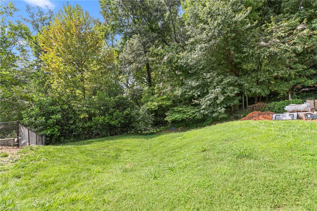1200 Quail Hollow Road