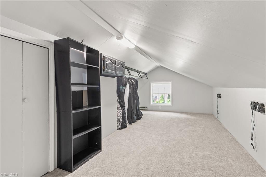 1200 Quail Hollow Road