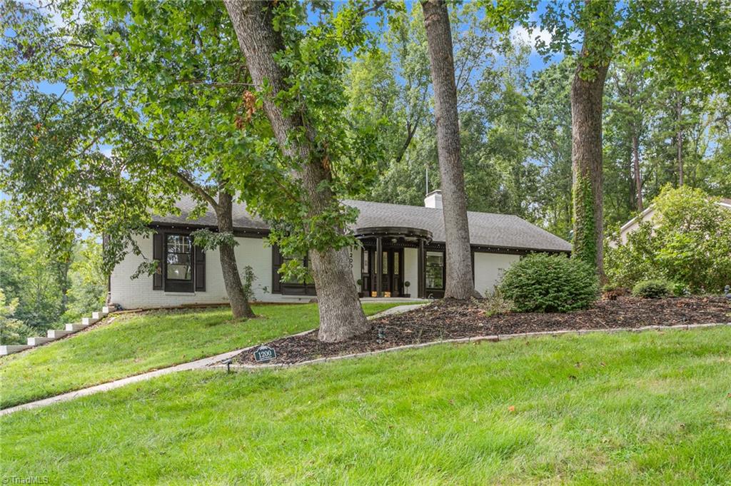 1200 Quail Hollow Road