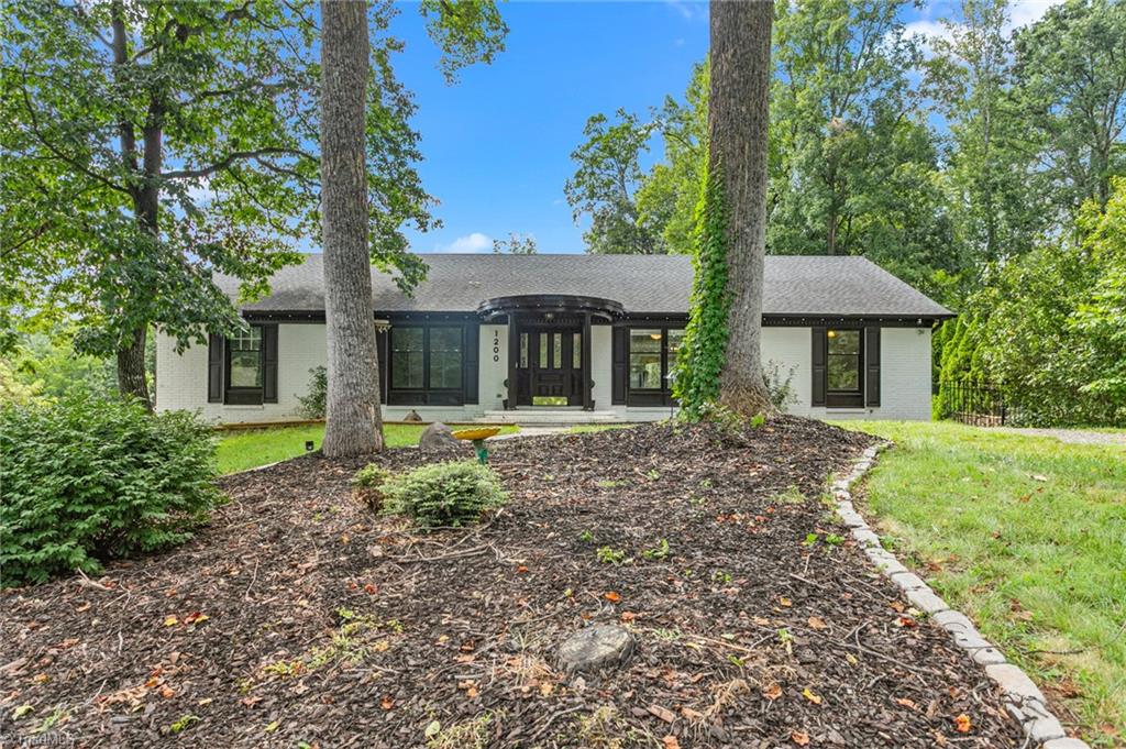 1200 Quail Hollow Road