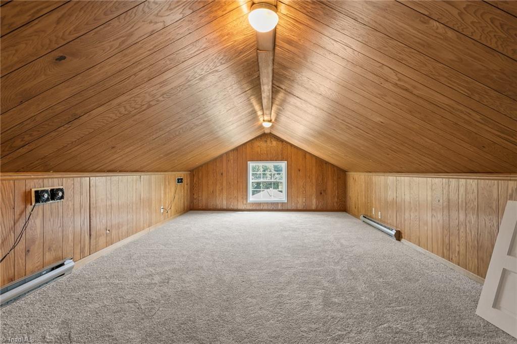 1200 Quail Hollow Road