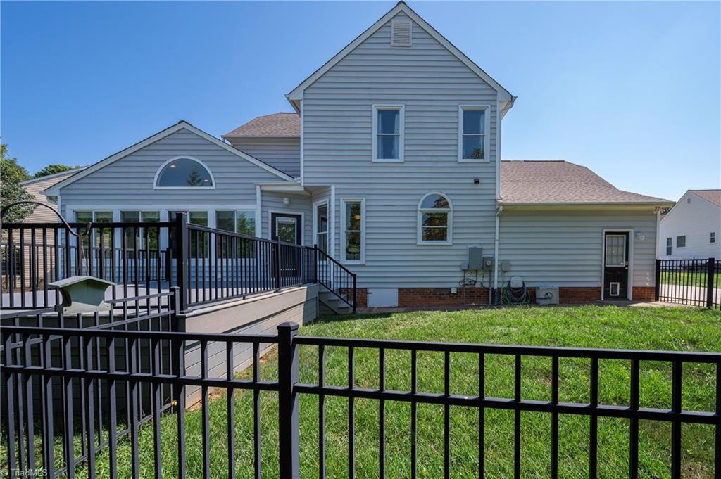 111 Lonetree Court