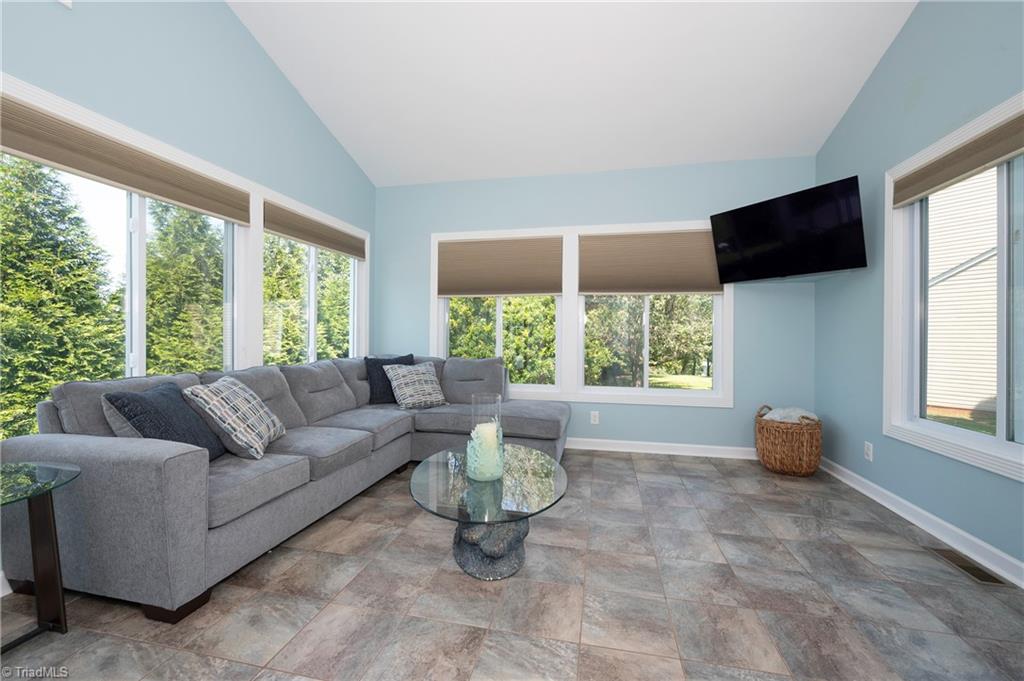 111 Lonetree Court