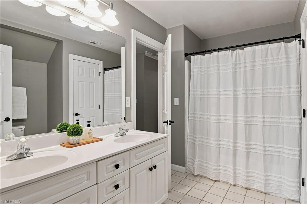 4610 Century Oaks Lane, Winston-Salem