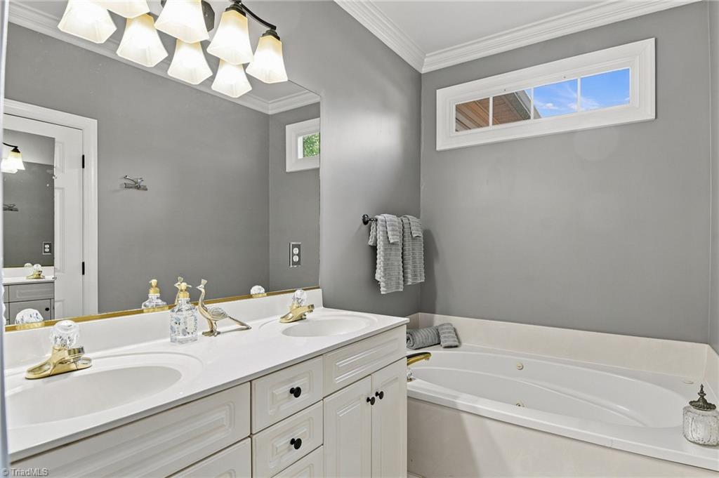 4610 Century Oaks Lane, Winston-Salem