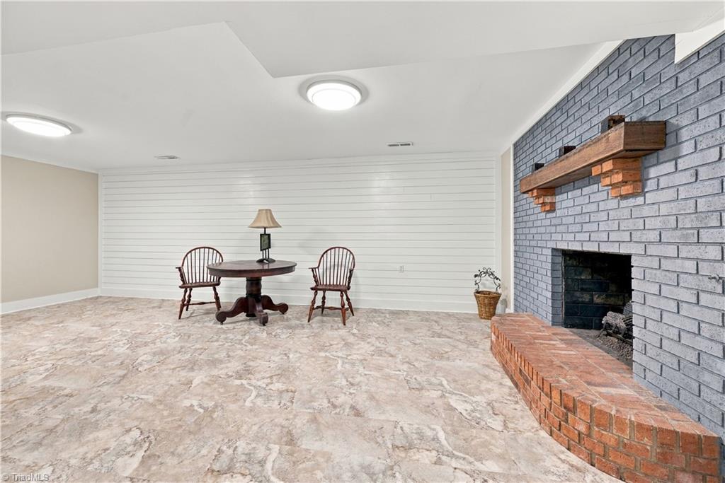 370 Tamworth Drive