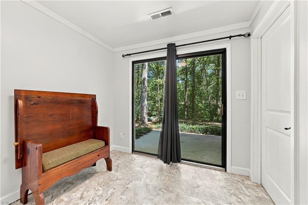 370 Tamworth Drive