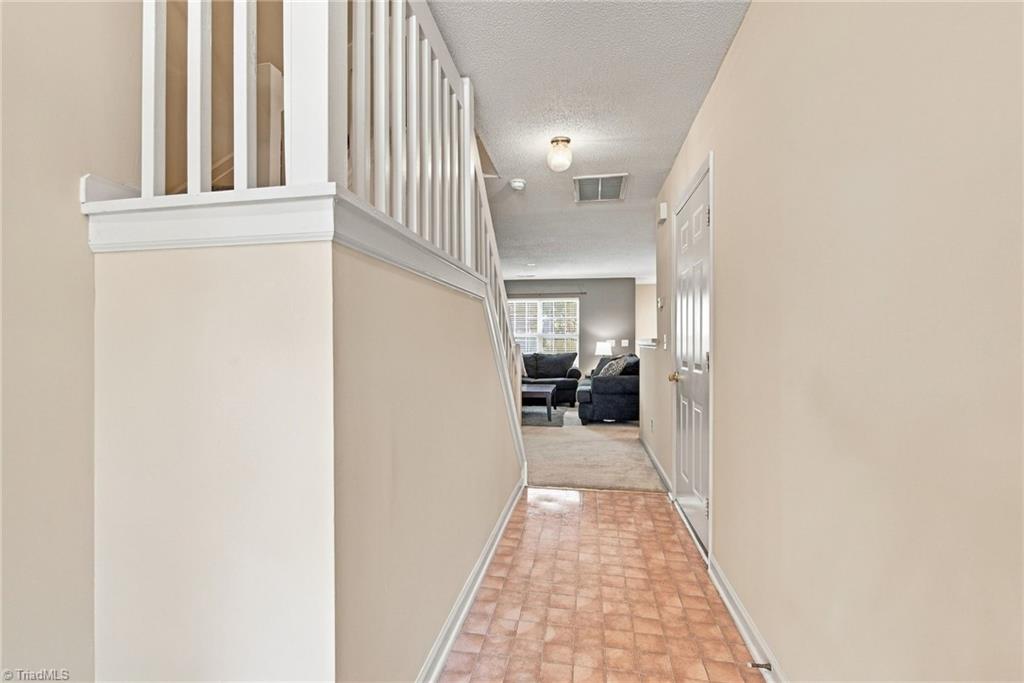 5038 Bartholomews Lane