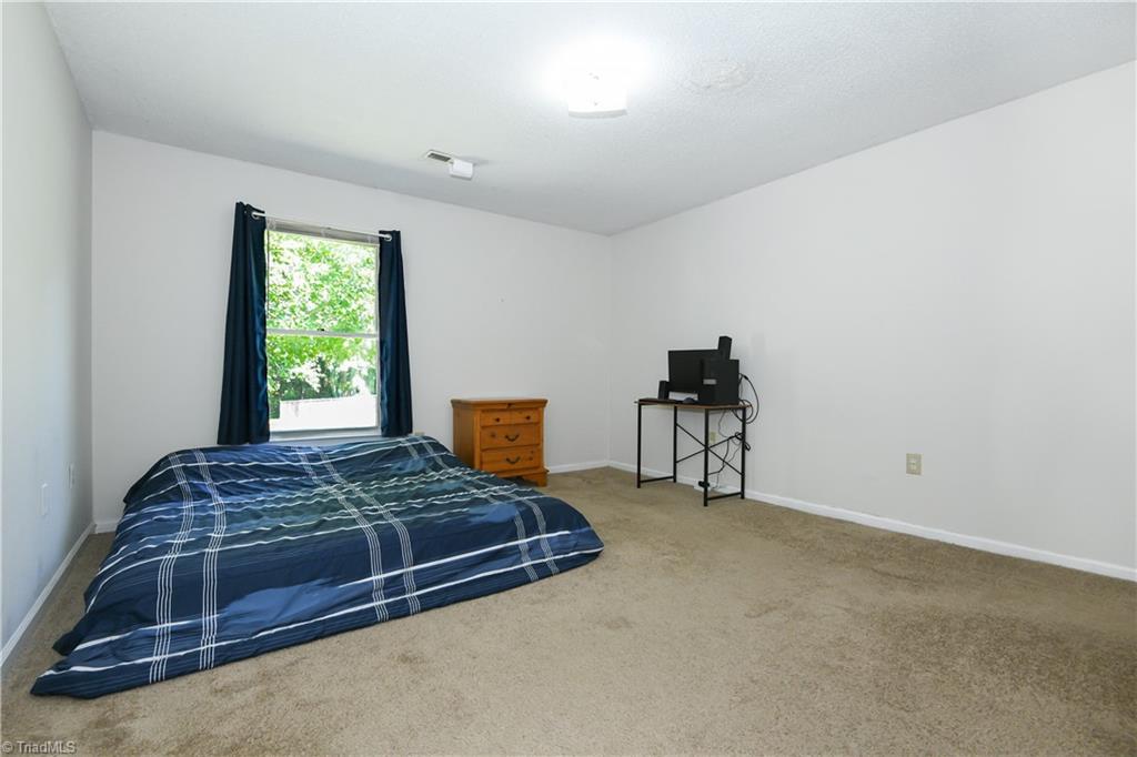 3307 Twin Brooks Drive