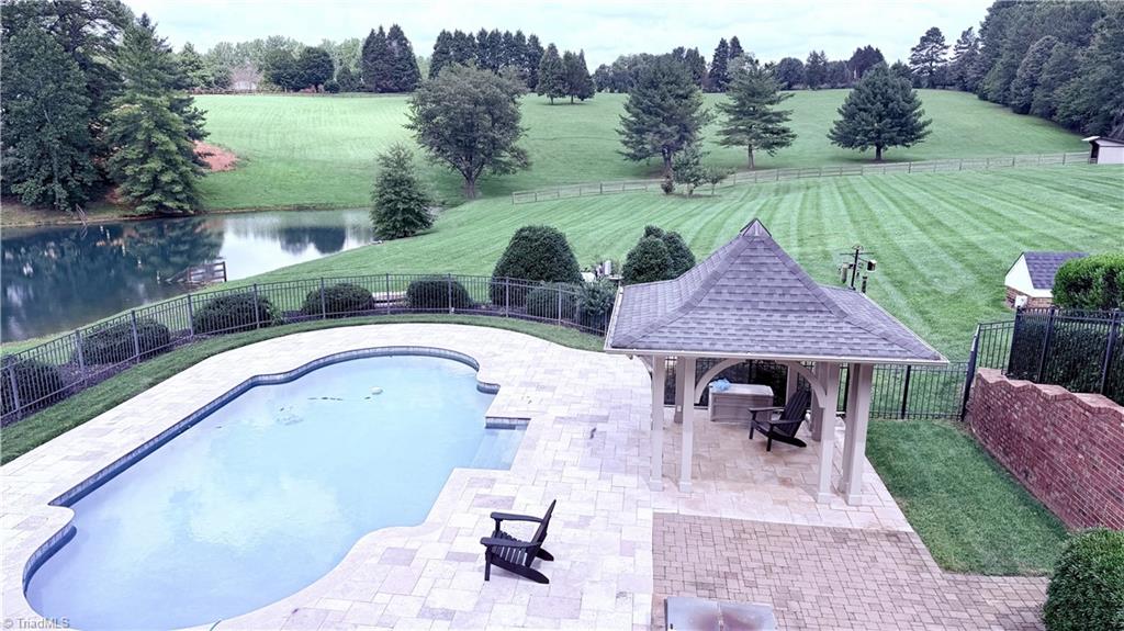 1201 Brook Acres Trail